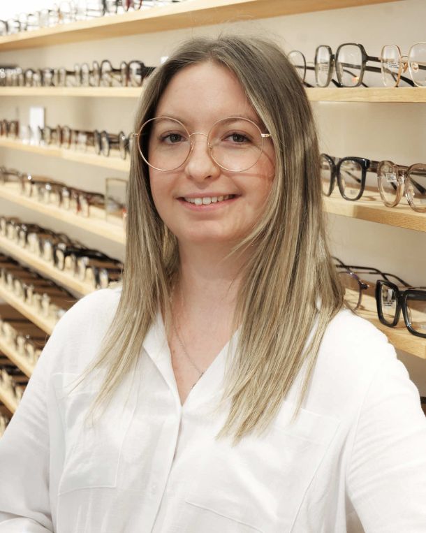 Optikerin Alina