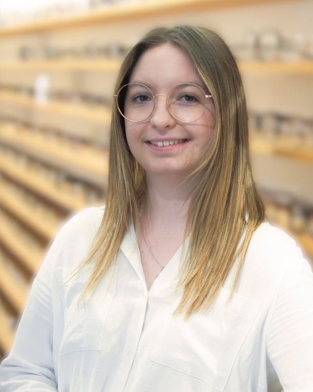 Optikerin Alina Rosmann